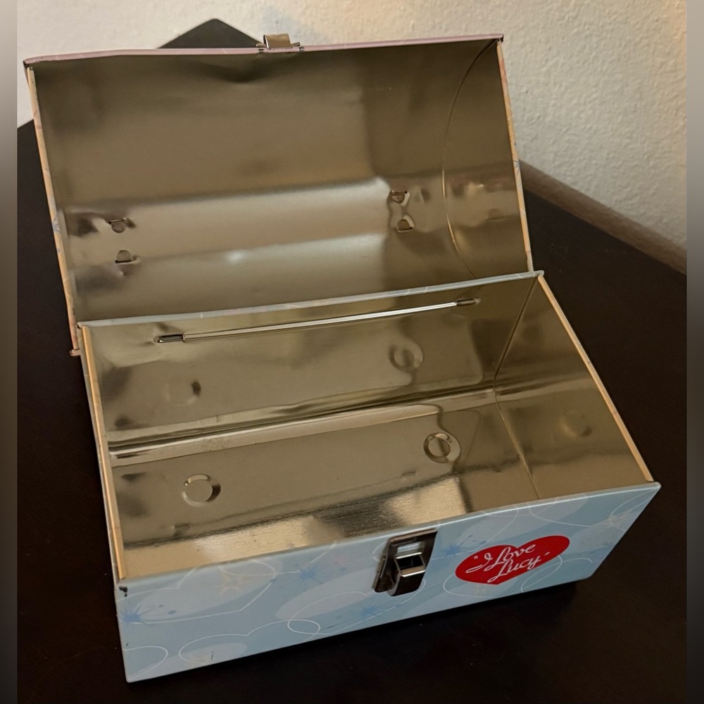 I Love Lucy Retro Tin Lunchbox Storage Box | Vintage Collectible Carry Case - Picture 6 of 6